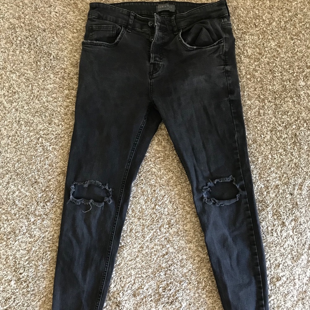 ZARA Men’s Ripped Jeans